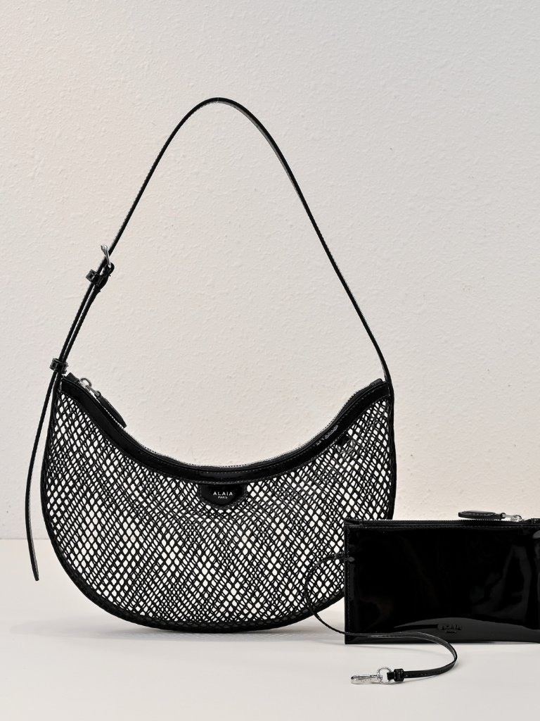 Alaa Black Mesh Crescent Shoulder Bag With Card Pouch